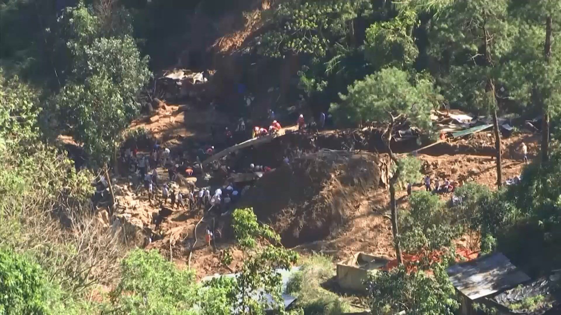 Гонконг і Філіппіни оговтуються після тайфуну "Мангхут": відеокоментар очевидця Гонконг і Філіппіни оговтуються після тайфуну "Мангхут": відеокоментар очевидця