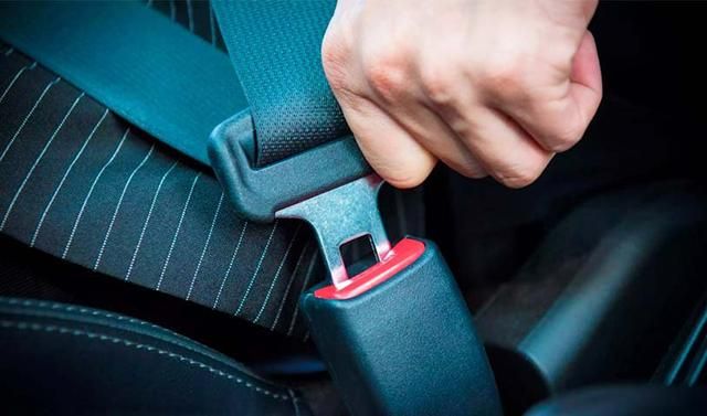 В Україні зростуть штрафи за непристебнутий ремінь безпеки: Рада зробила перший крок В Україні зростуть штрафи за непристебнутий ремінь безпеки: Рада зробила перший крок