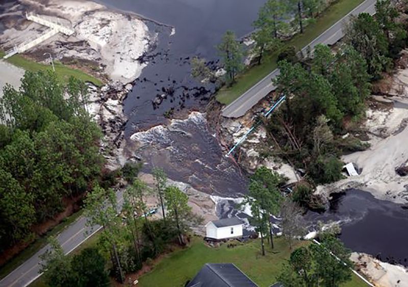 Зросла кількість жертв урагану "Флоренс" в США: жахливі фото стихії