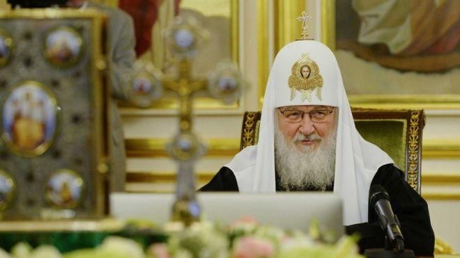 "Это выстрел себе в ногу": в Москве отреагировали на решение РПЦ МП о разрыве с Константинополем "Это выстрел себе в ногу": в Москве отреагировали на решение РПЦ МП о разрыве с Константинополем