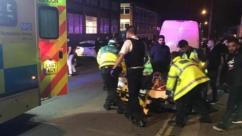 Группа исламофобов наехала на прихожан мечети в Лондоне: есть пострадавшие