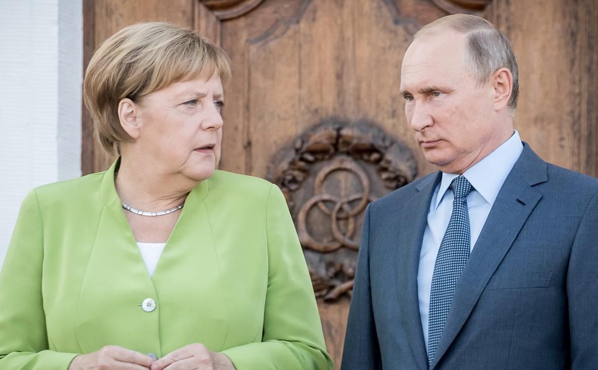 Путін поговорив з Меркель про окупований Донбас: у Кремлі розповіли деталі