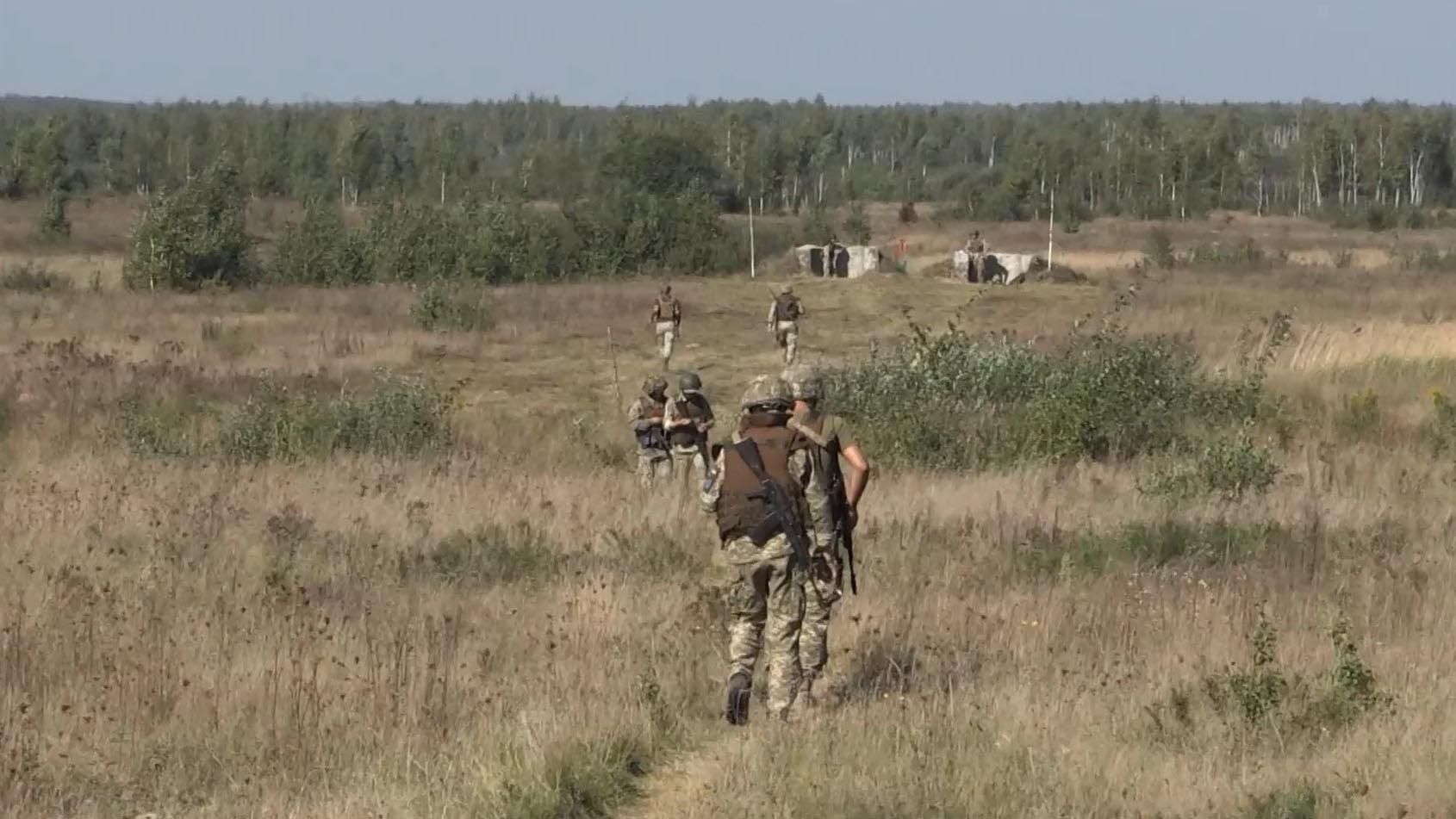 Как бойцы 30-й бригады готовятся ехать на Донбасс: репортаж с полигона