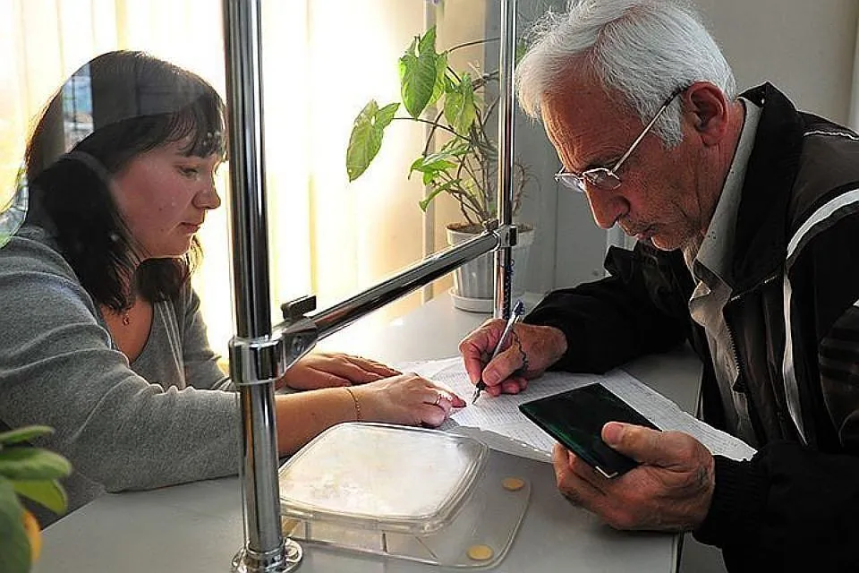 Легкие деньги всегда очень трудно отдавать Легкие деньги всегда очень трудно отдавать