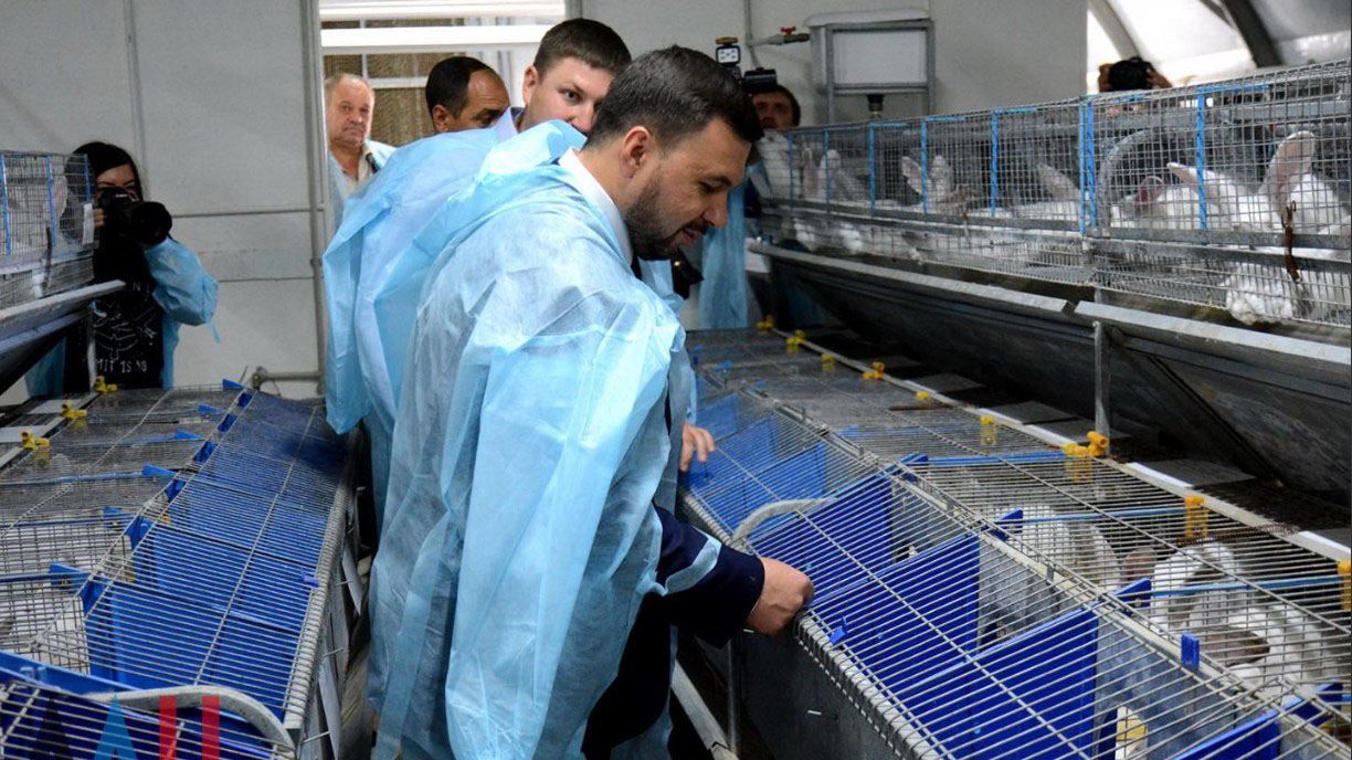 "Це вам не кури Захара": у мережі потролили нового ватажка бойовиків на Донбасі "Це вам не кури Захара": у мережі потролили нового ватажка бойовиків на Донбасі