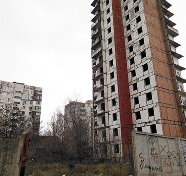 Перед смертью позвонила родителям: в Мариуполе школьница свела счеты с жизнью