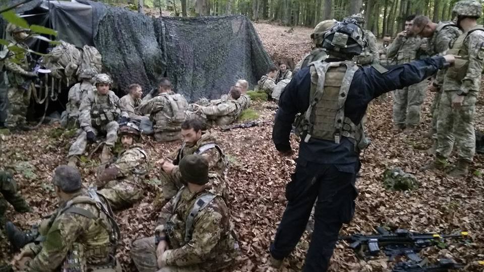 Українські десантники "захопили" італійських і американських військових Українські десантники "захопили" італійських і американських військових