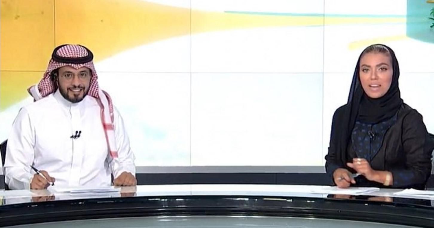 Женщине впервые позволили вести новости на государственном телевидении в Саудовской Аравии Женщине впервые позволили вести новости на государственном телевидении в Саудовской Аравии