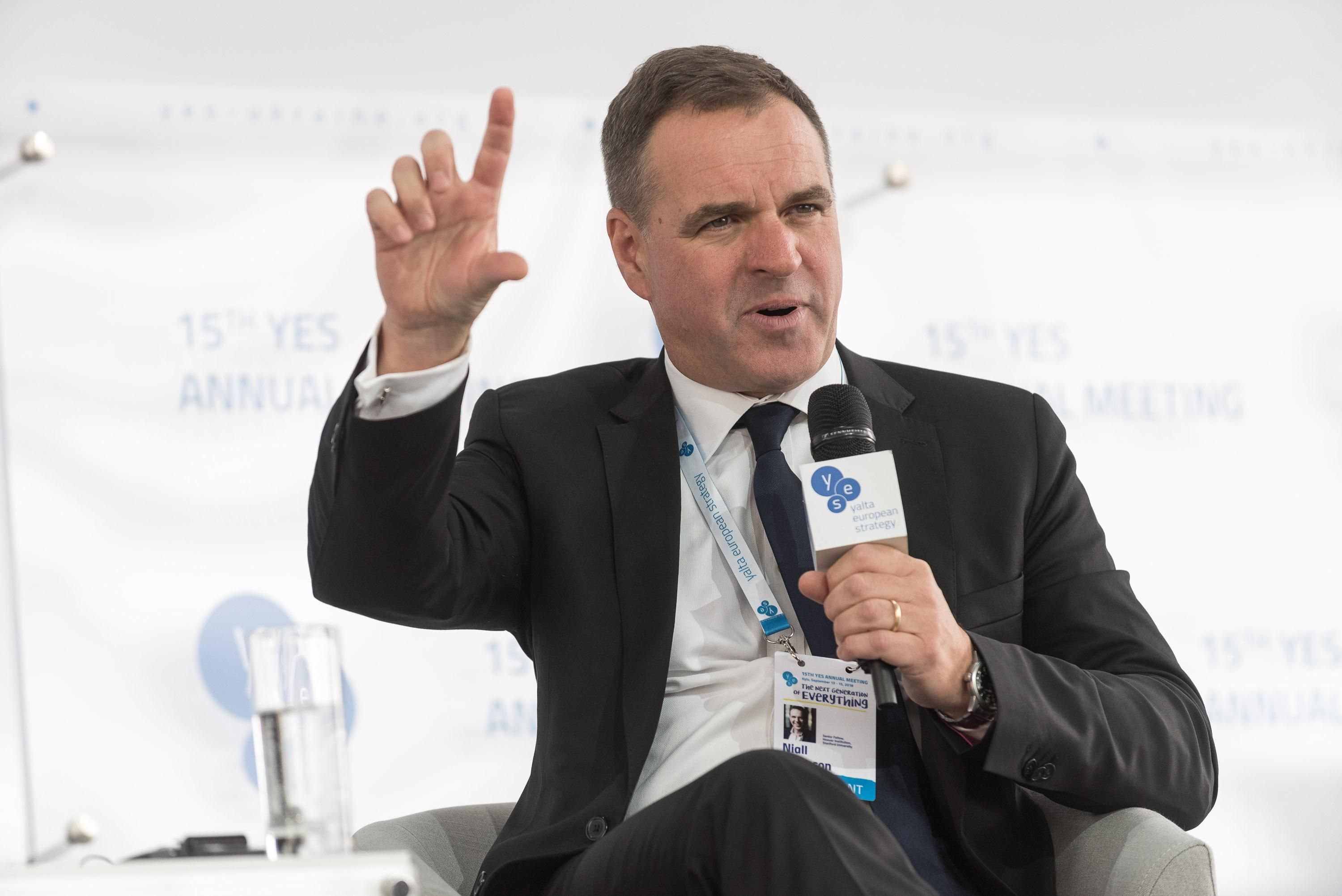 "Читати, щоб сміятися з них": відомий історик розповів про боротьбу з кремлівською пропагандою "Читати, щоб сміятися з них": відомий історик розповів про боротьбу з кремлівською пропагандою