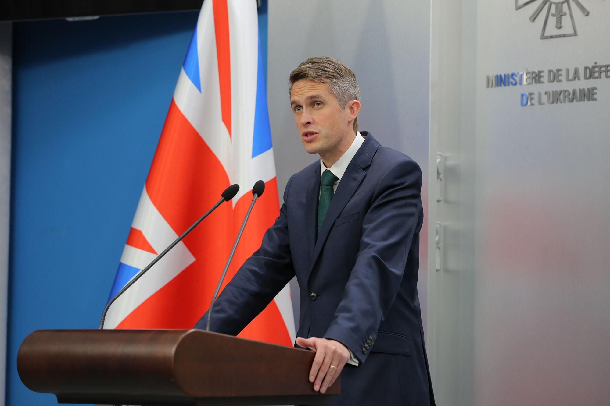 Великобритания увеличит военное присутствие в Украине: известна дата