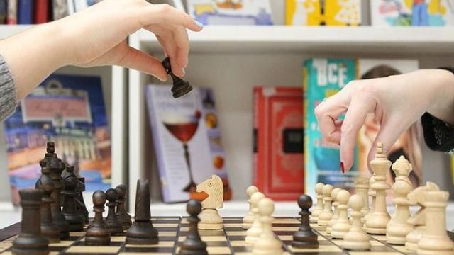 Націлені на золото: українські шахістки поїхали на Олімпіаду в ексклюзивних сукнях Націлені на золото: українські шахістки поїхали на Олімпіаду в ексклюзивних сукнях