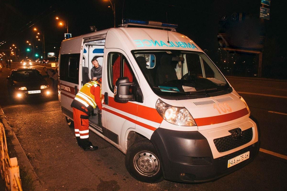 П'яна жінка влаштувала ДТП і в'їхала в церкву: є постраждалі П'яна жінка влаштувала ДТП і в'їхала в церкву: є постраждалі