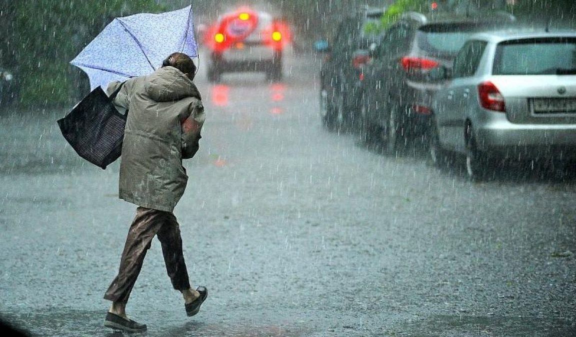 Штормове попередження оголосили в Україні: яких регіонів торкнеться погіршення погоди