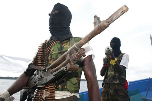 В МИД подтвердили, что украинец попал в плен к пиратам возле Нигерии В МИД подтвердили, что украинец попал в плен к пиратам возле Нигерии