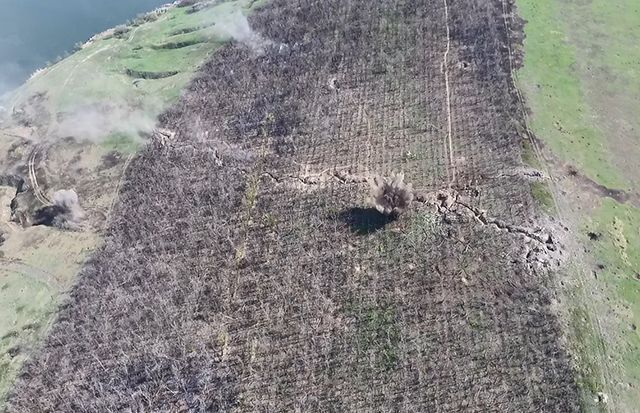 Українські бійці розгромили позицію бойовиків біля Горлівки: промовисте відео