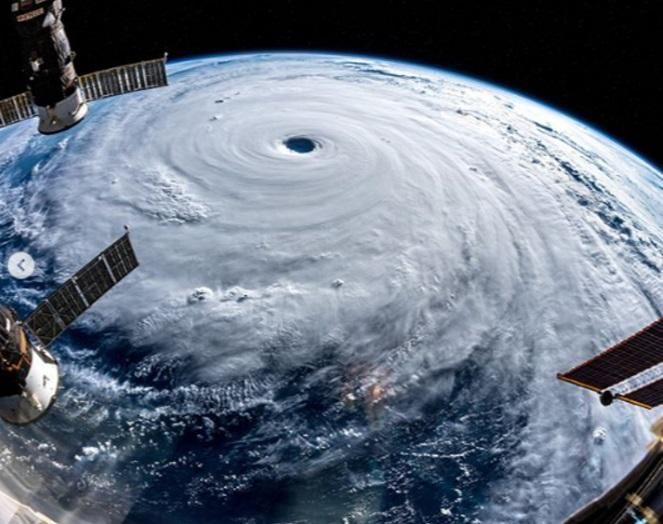 На Китай насувається потужний тайфун: вражаючі фото стихії із космосу На Китай насувається потужний тайфун: вражаючі фото стихії із космосу