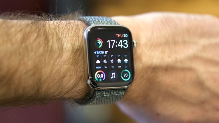 Новий Apple Watch Series 4 отримав меншу батарею, ніж у попередньої версії Новий Apple Watch Series 4 отримав меншу батарею, ніж у попередньої версії