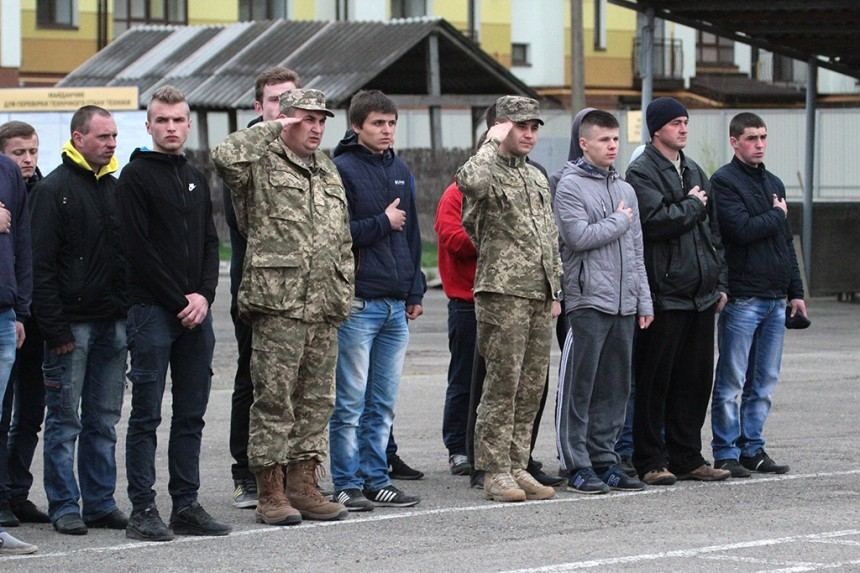 В ВСУ назвали основания для освобождения от призыва в армию В ВСУ назвали основания для освобождения от призыва в армию