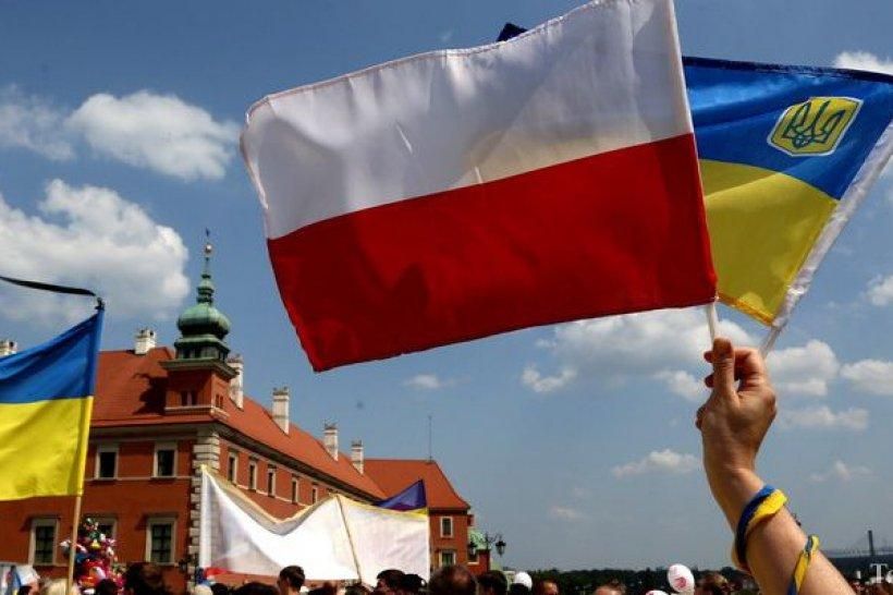 Украинцы стали меньше ехать в Польшу на работу: эксперт назвал причины