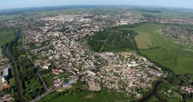 Екологічна катастрофа в Луцьку: люди скаржаться на проблеми зі здоров'ям та неприємний запах