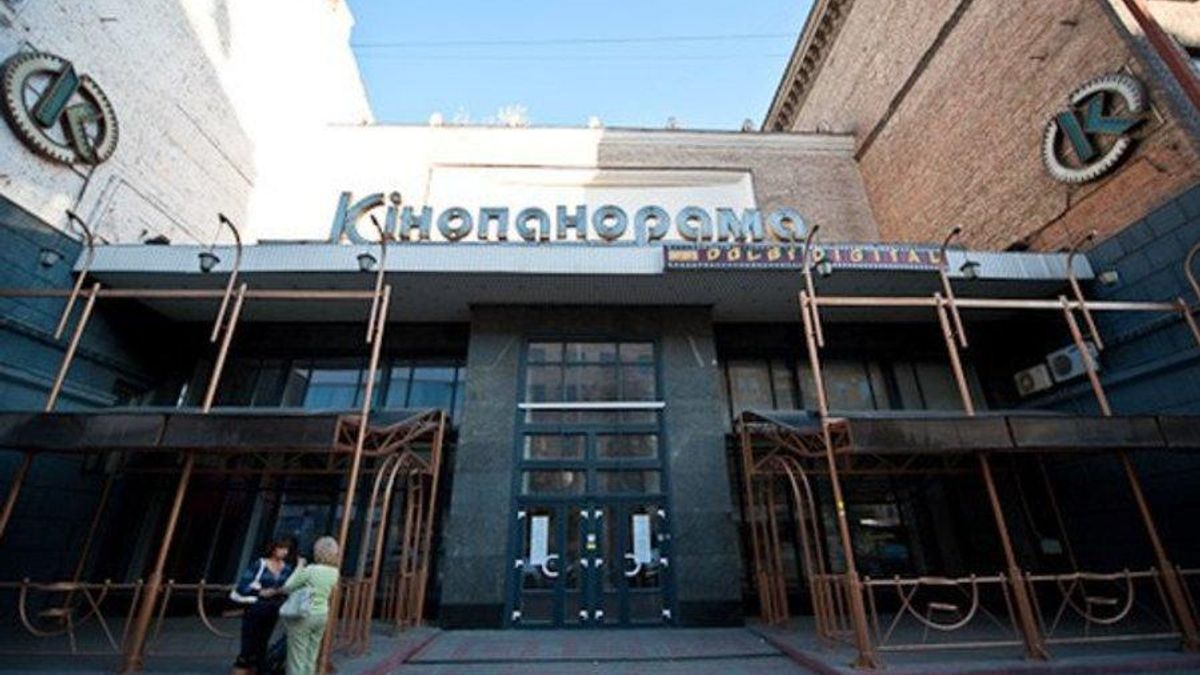 "Кина не будет": в Киеве закрывают сразу два легендарных кинотеатра