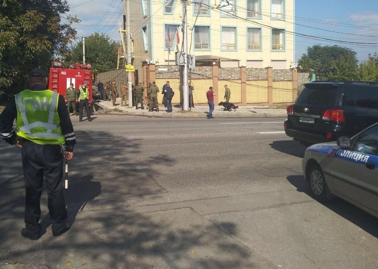 В Донецке на съезде боевиков прогремел взрыв, есть пострадавшие: фото