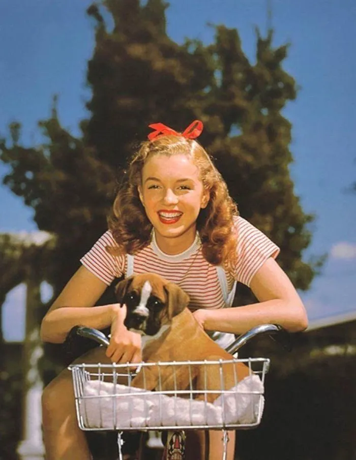 Мерилін Монро в юності Мерилін Монро в юності