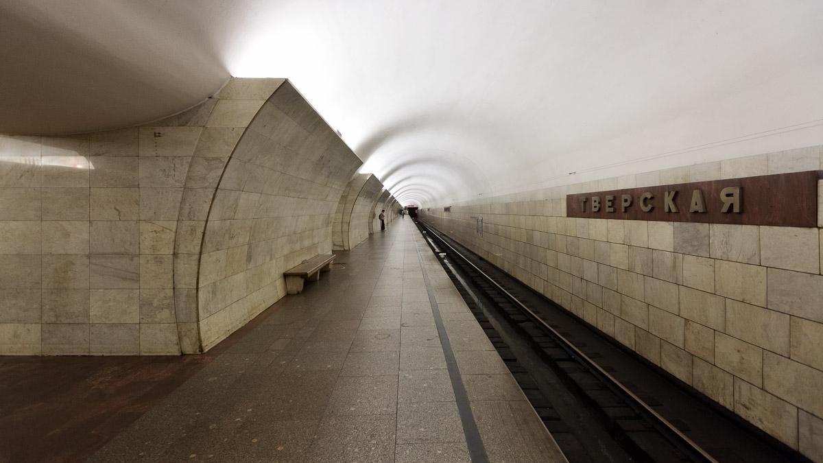 Украинец погиб на станции метро в Москве Украинец погиб на станции метро в Москве