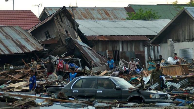 Смертоносная стихия в Индонезии: число погибших превысило 800 человек