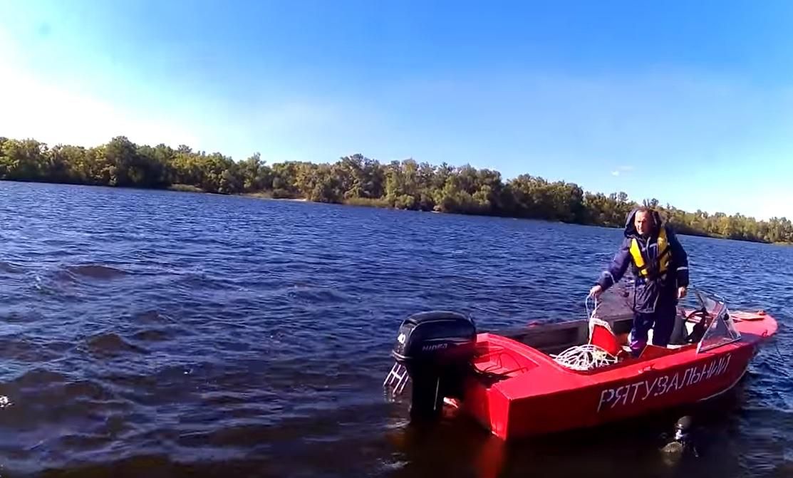 У Запоріжжі перекинувся катер з чиновниками рибінспекції: є жертви У Запоріжжі перекинувся катер з чиновниками рибінспекції: є жертви