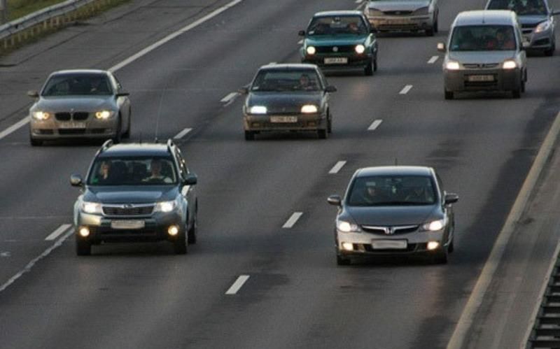 Обов'язково з 1 жовтня: поліція нагадала водіям про нове важливе правило Обов'язково з 1 жовтня: поліція нагадала водіям про нове важливе правило