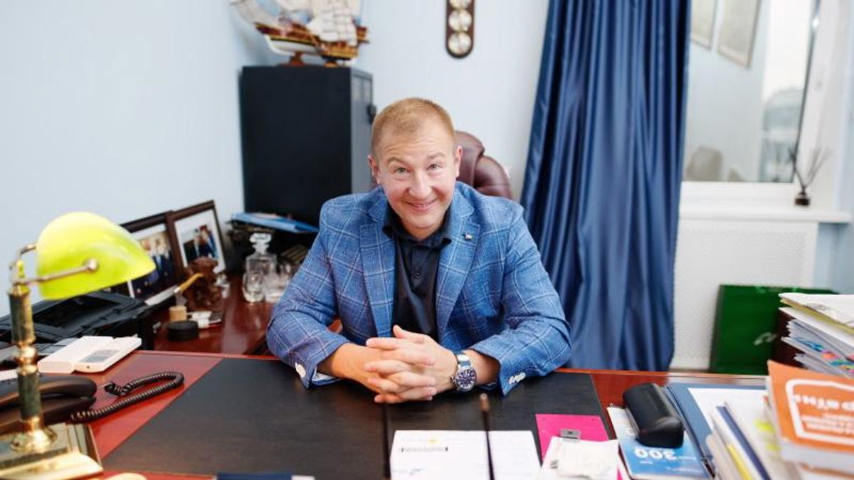 Називає "Федоричем" та вважає хорошим клієнтом: адвокат Януковича розповів про свої гонорари Називає "Федоричем" та вважає хорошим клієнтом: адвокат Януковича розповів про свої гонорари