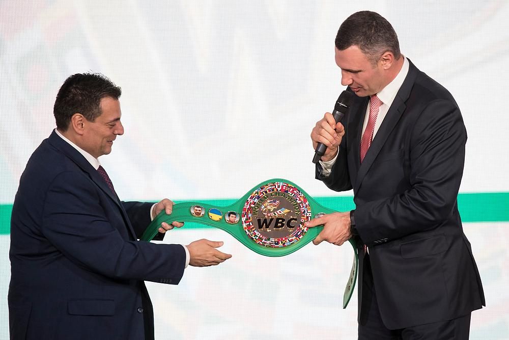 Український прапор з'явиться на нових чемпіонських поясах WBC: фото
