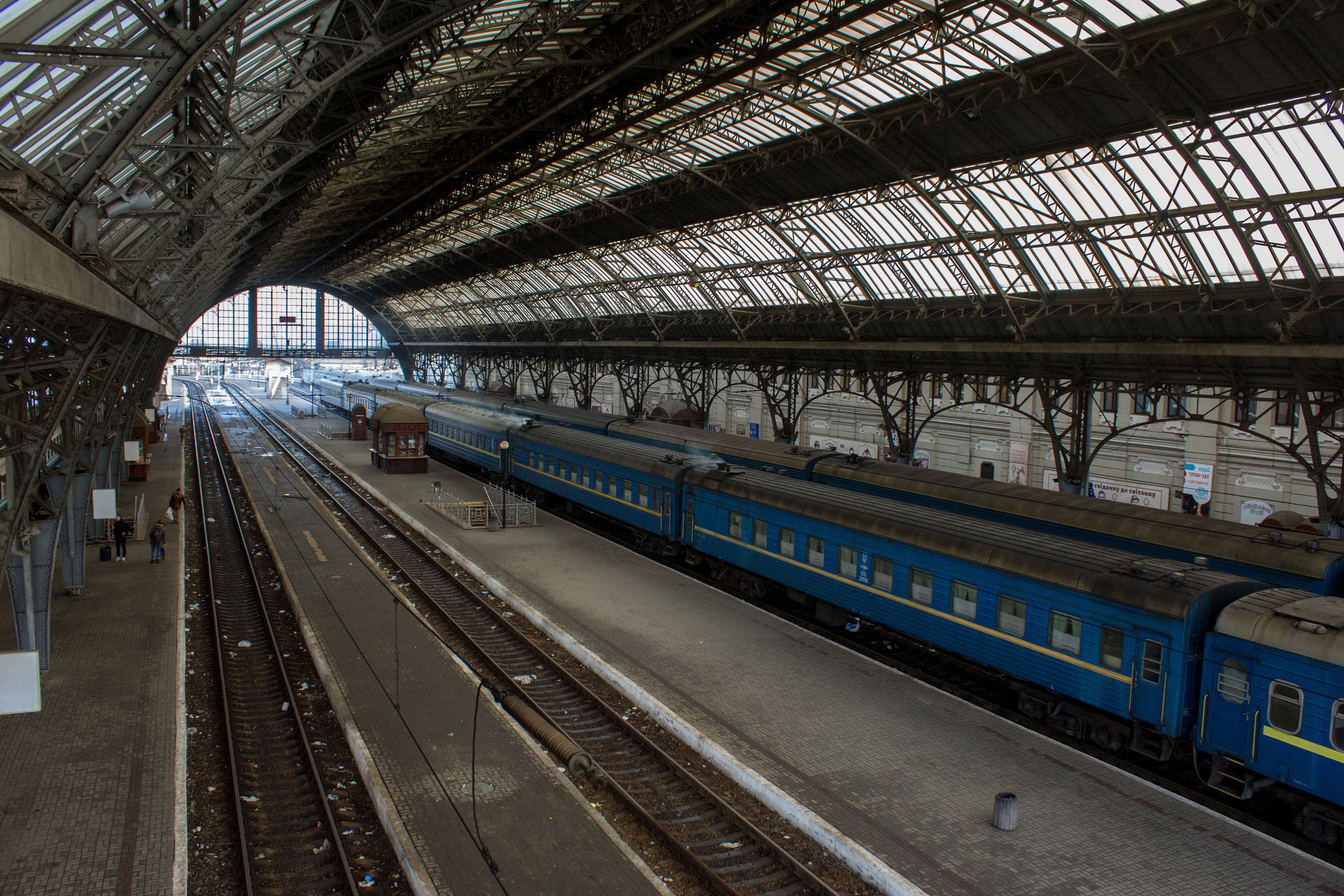 "Укрзалізниця" призначила додаткові поїзди на довгі вихідні у жовтні: відомі дати і напрямки "Укрзалізниця" призначила додаткові поїзди на довгі вихідні у жовтні: відомі дати і напрямки