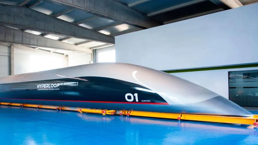 Hyperloop пасажирська капсула реальні фото
