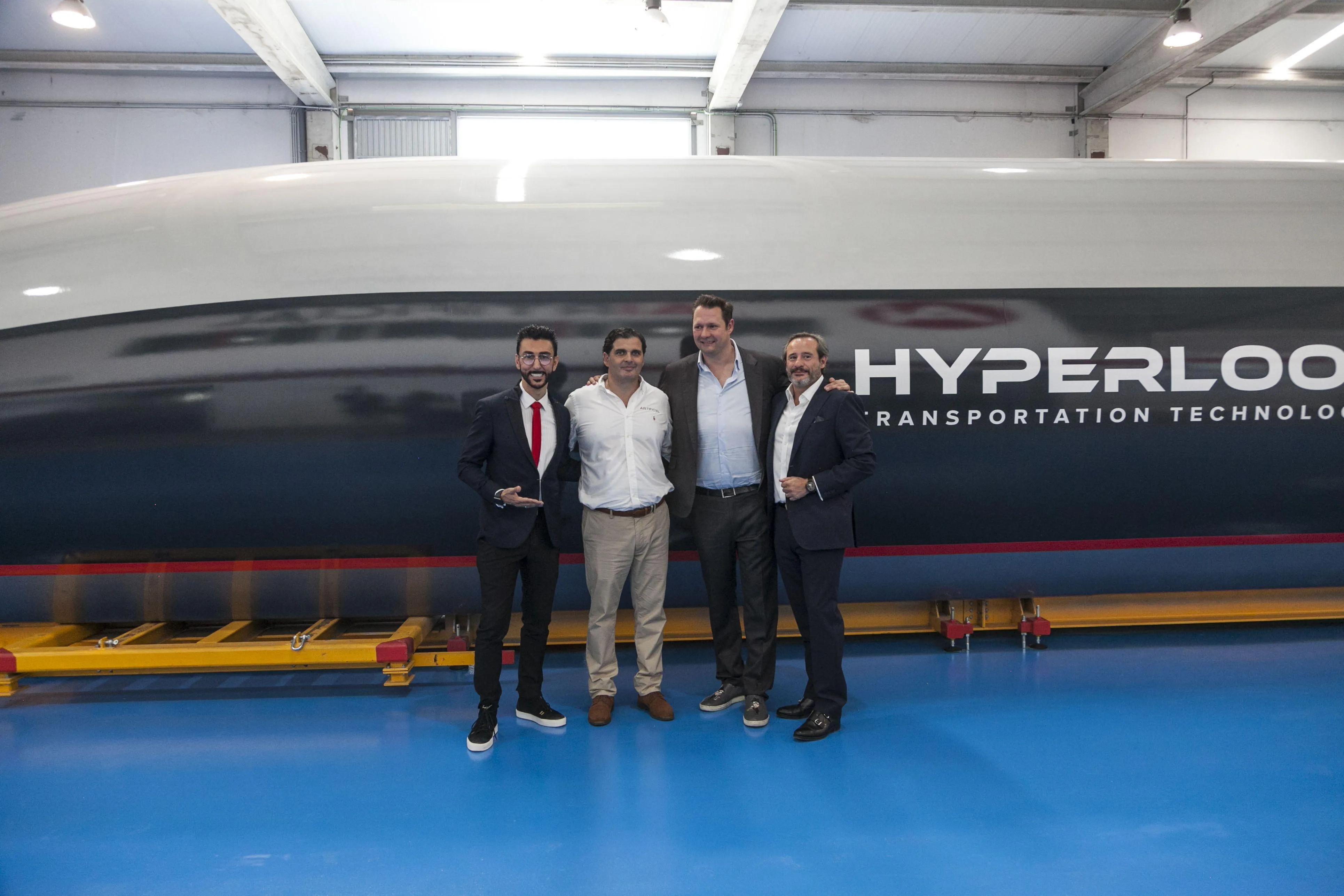 Презентація капсули Hyperloop