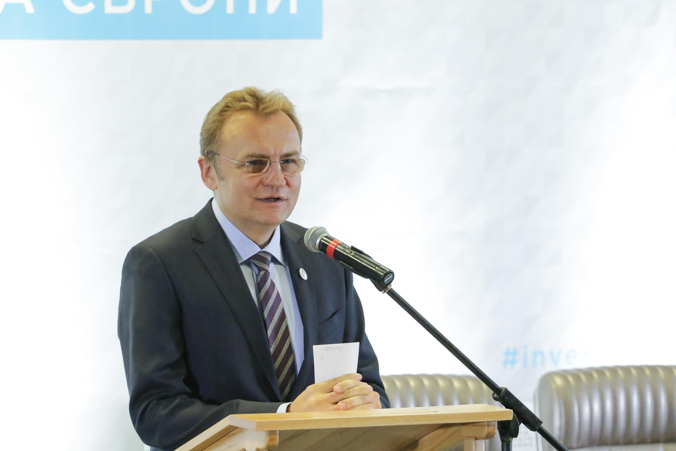 Андрій Садовий розповів про перші кроки на посаді президента Андрій Садовий розповів про перші кроки на посаді президента