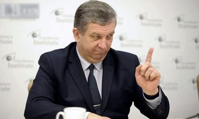 Министр Рева предупредил украинских заробитчан о проблемах с пенсиями