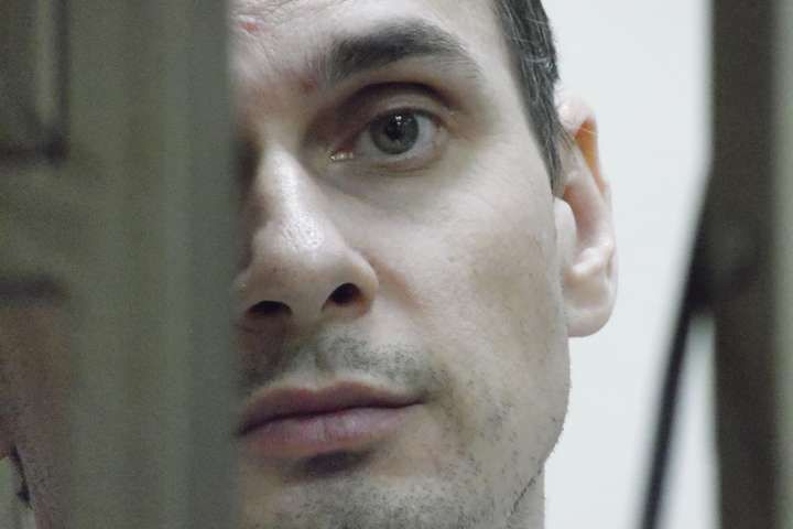 Состояние Сенцова продолжает ухудшаться: развилось кислородное голодание Состояние Сенцова продолжает ухудшаться: развилось кислородное голодание