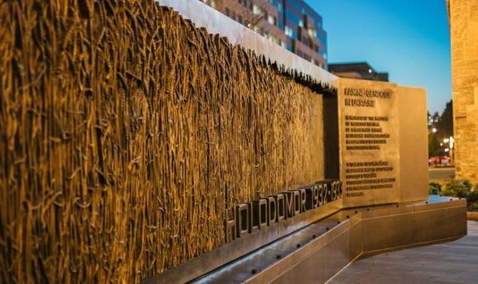 Сенат США одностайно визнав Голодомор геноцидом українського народу Сенат США одностайно визнав Голодомор геноцидом українського народу