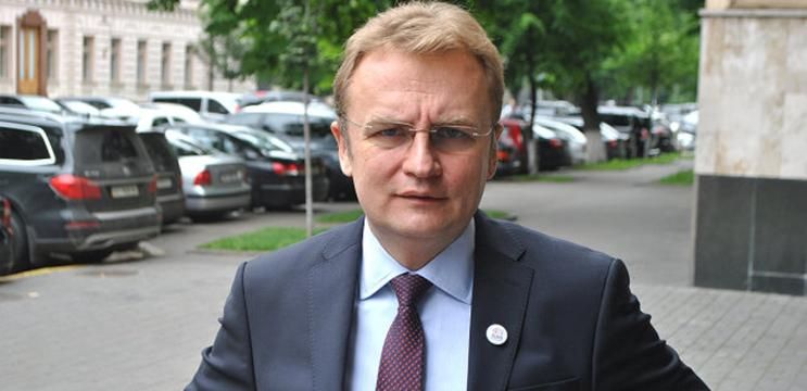 Садовый осудил нападение на экс-члена "Самопомощи" Гусовского