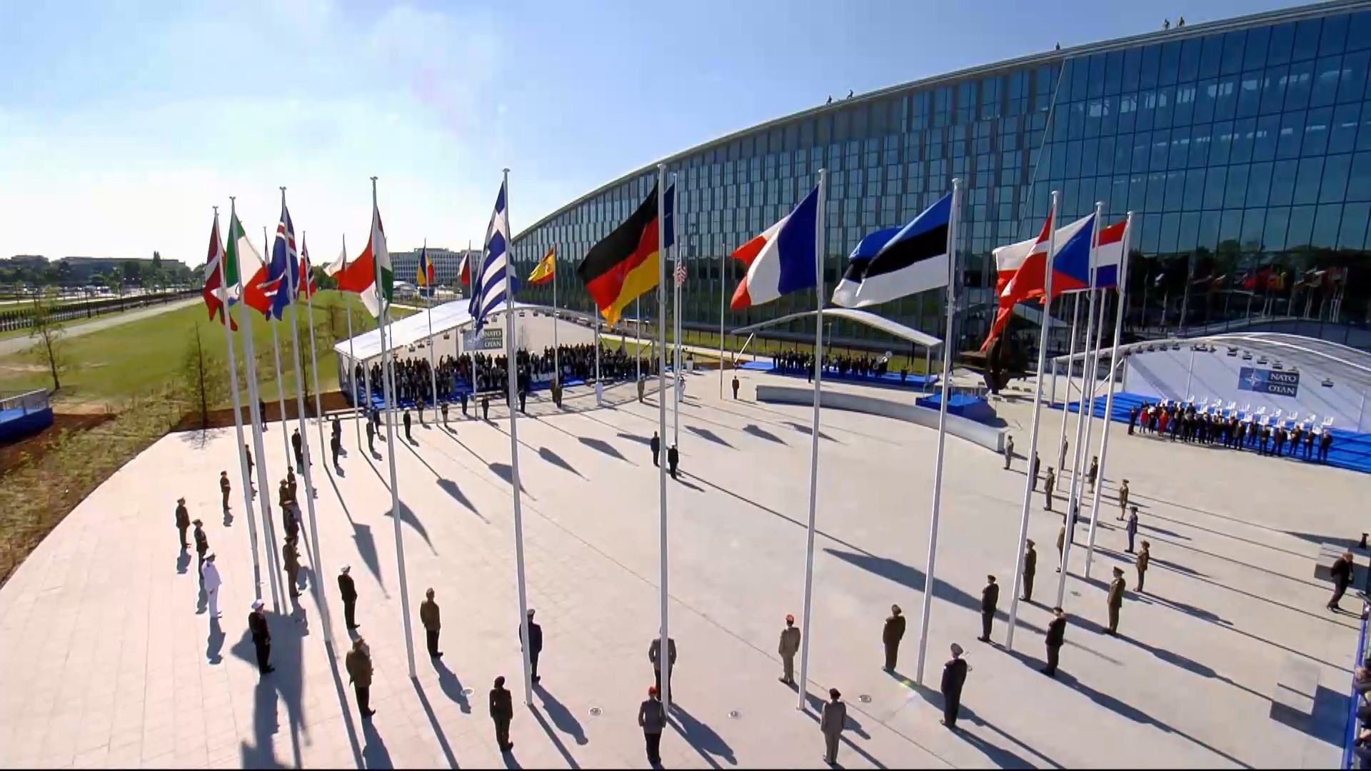 Почему за всю историю НАТО ни одна страна не покинула ряды этой организации