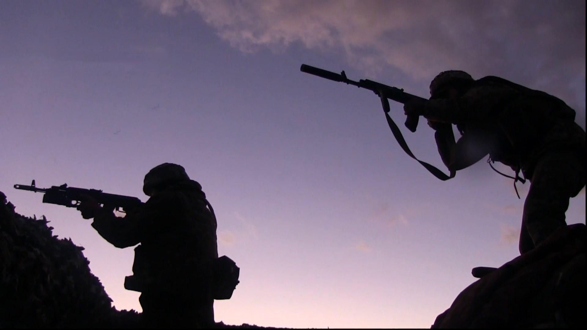 "Морская пехота таких шуток не понимает": видео боя на Донбассе "Морская пехота таких шуток не понимает": видео боя на Донбассе