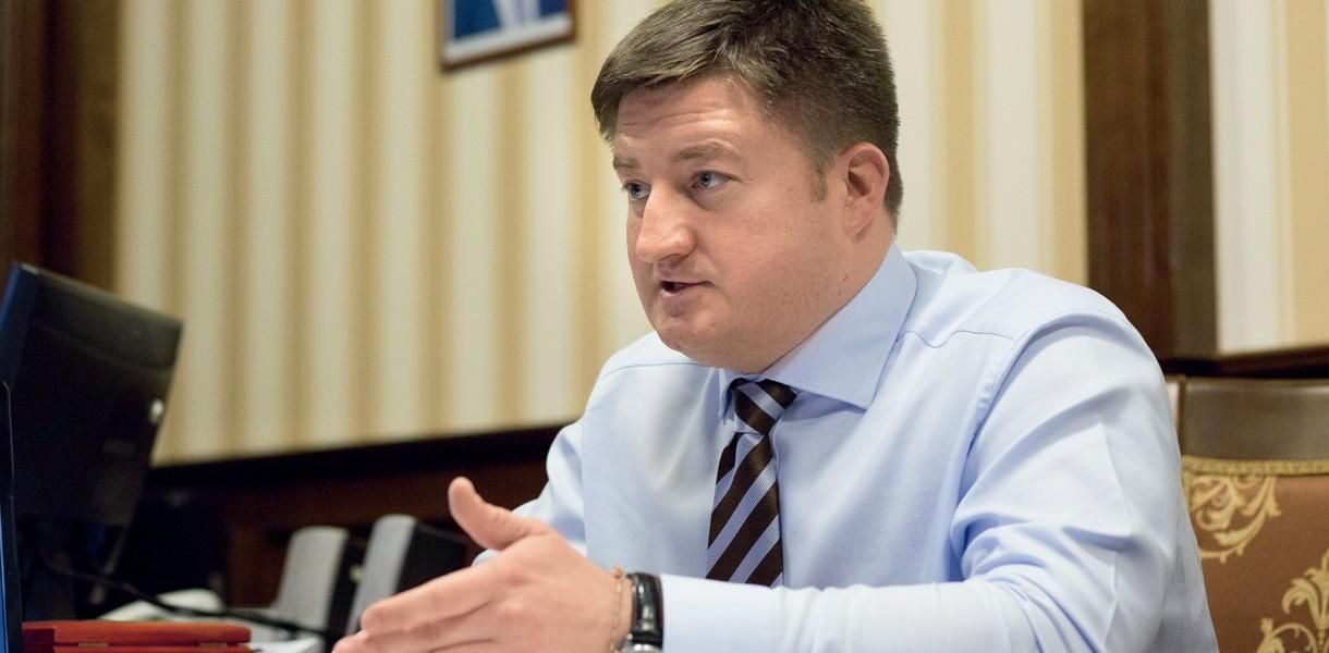 Суд отпустил руководителя Госрезерва, подозреваемого в нанесении ущерба на 6 миллионов Суд отпустил руководителя Госрезерва, подозреваемого в нанесении ущерба на 6 миллионов