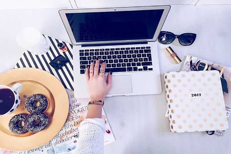 Скільки грошей витрачають українці в інтернет-магазинах: вражаюча сума Скільки грошей витрачають українці в інтернет-магазинах: вражаюча сума