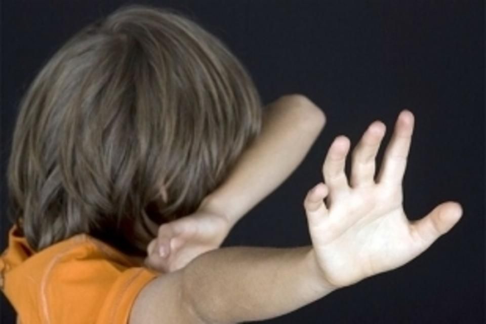 Вчитель ударив першокласника у його день народження на уроці фізкультури у Львові Вчитель ударив першокласника у його день народження на уроці фізкультури у Львові