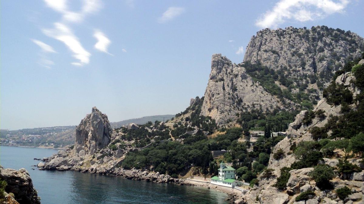 Россия уничтожает уникальность Крыма: эколог назвала новые преступления оккупантов Россия уничтожает уникальность Крыма: эколог назвала новые преступления оккупантов