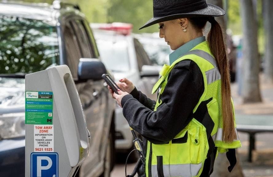 Штрафы приближаются: с 1 ноября в Украине появятся инспекторы по парковке