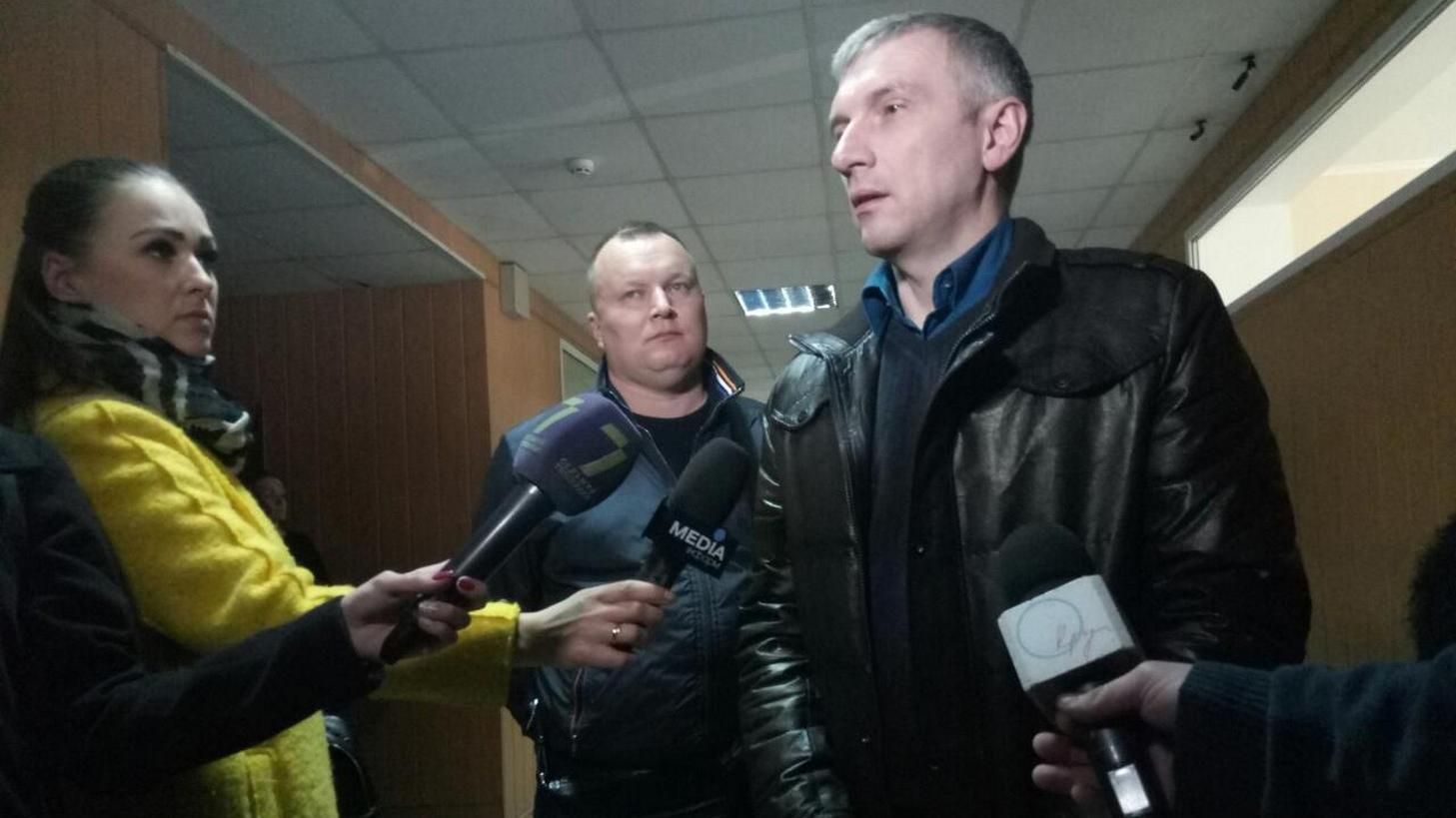 Замах на активіста Михайлика: кулю із легень пораненого діставатимуть за кордоном