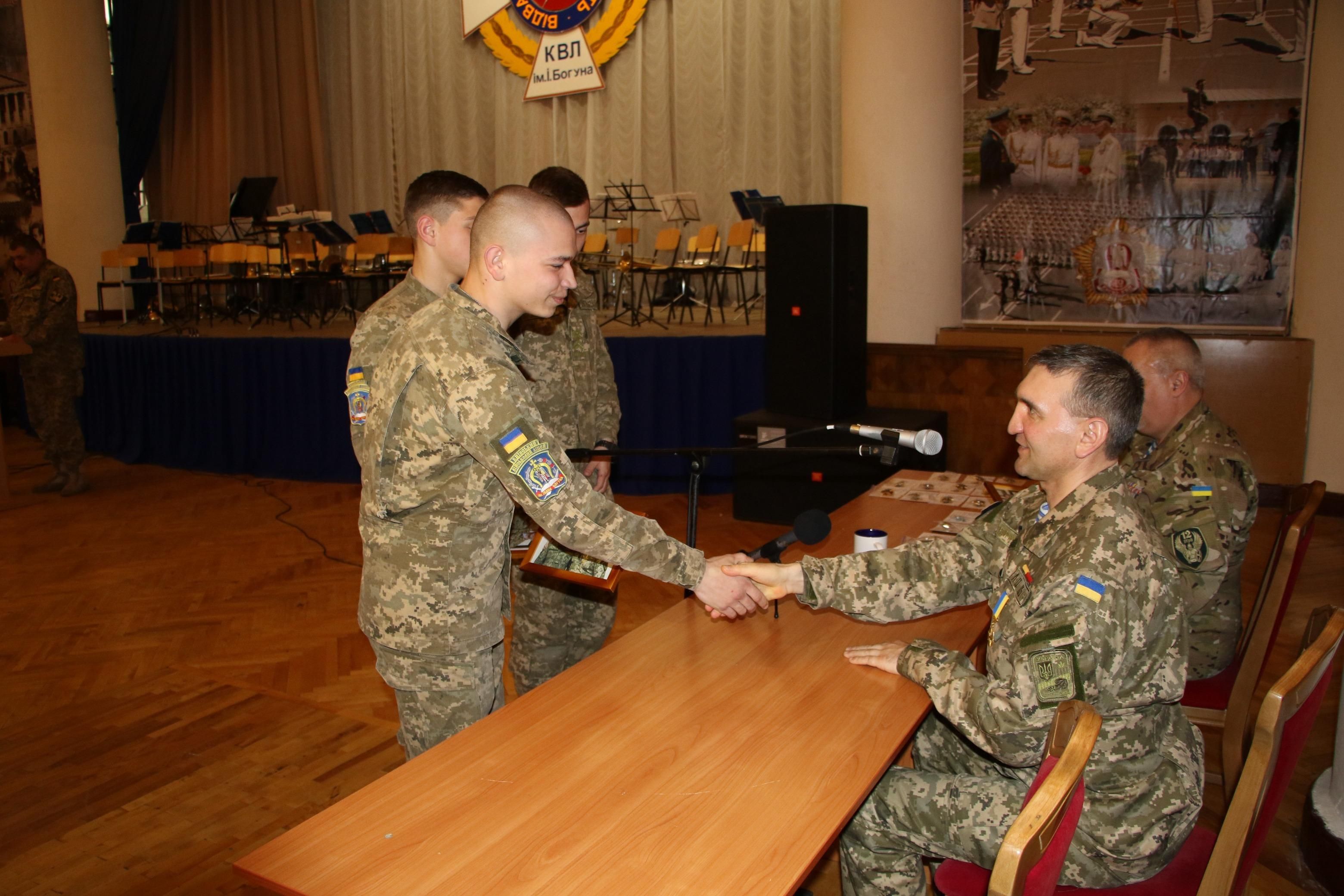 Навчання у ліцеї Богуна не покарання, а найвище заохочення, – Гордійчук - 6 октября 2018 - Телеканал новостей 24 Навчання у ліцеї Богуна не покарання, а найвище заохочення, – Гордійчук - 6 октября 2018 - Телеканал новостей 24